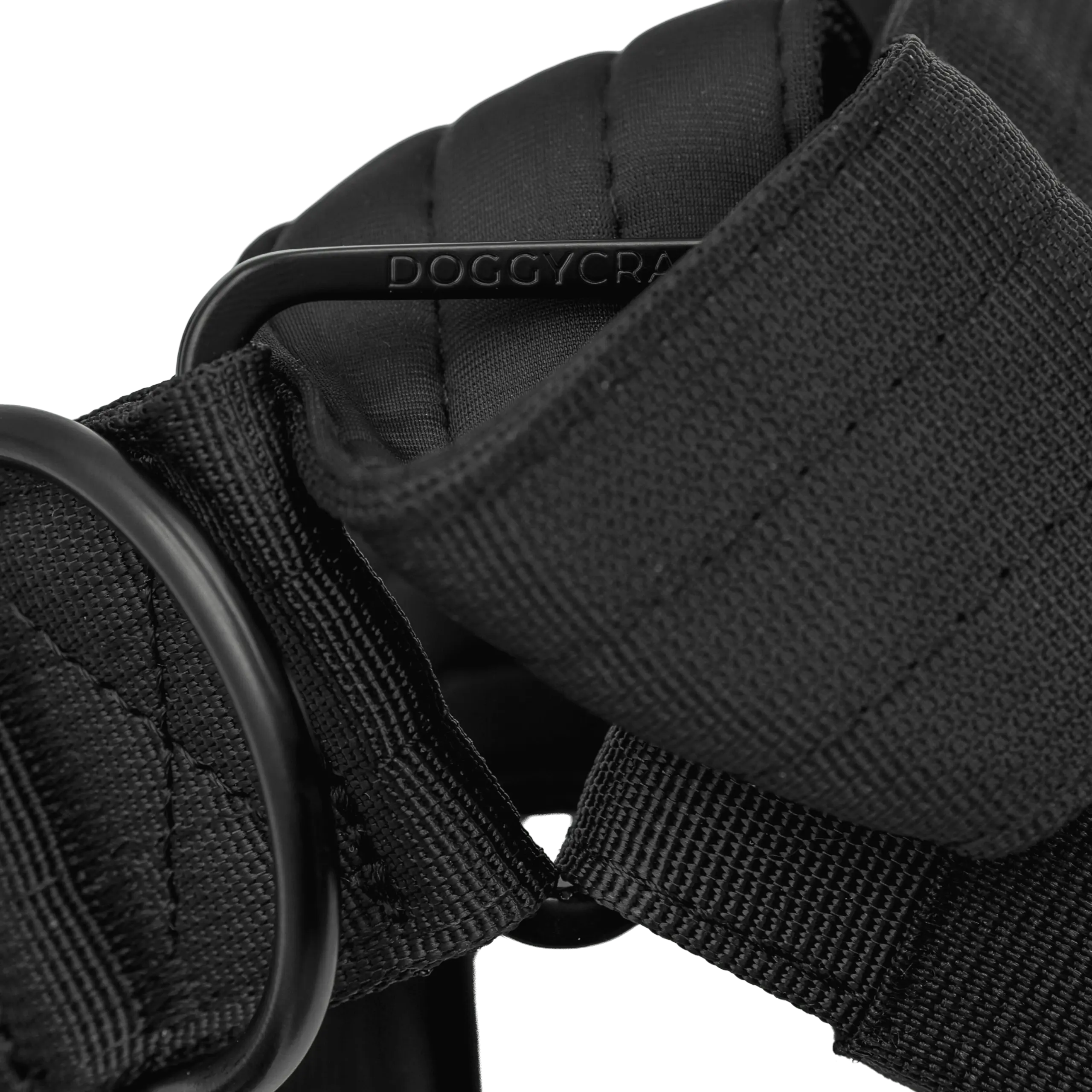 Detalle del arnés táctico Carbon de DoggyCraft