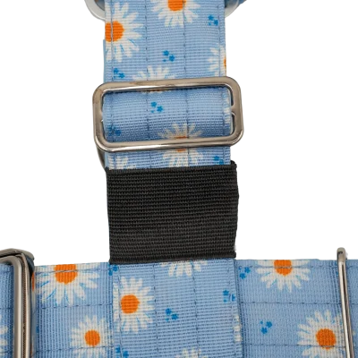 Detalle del arnés táctico Bloom de DoggyCraft