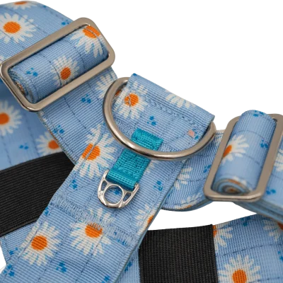 Detalle del arnés táctico Bloom de DoggyCraft